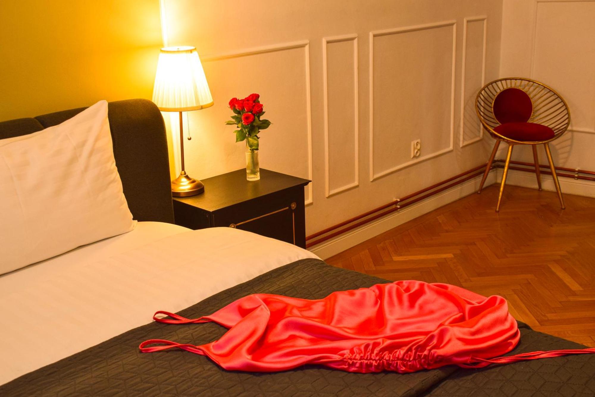 Colins Place Braşov Esterno foto