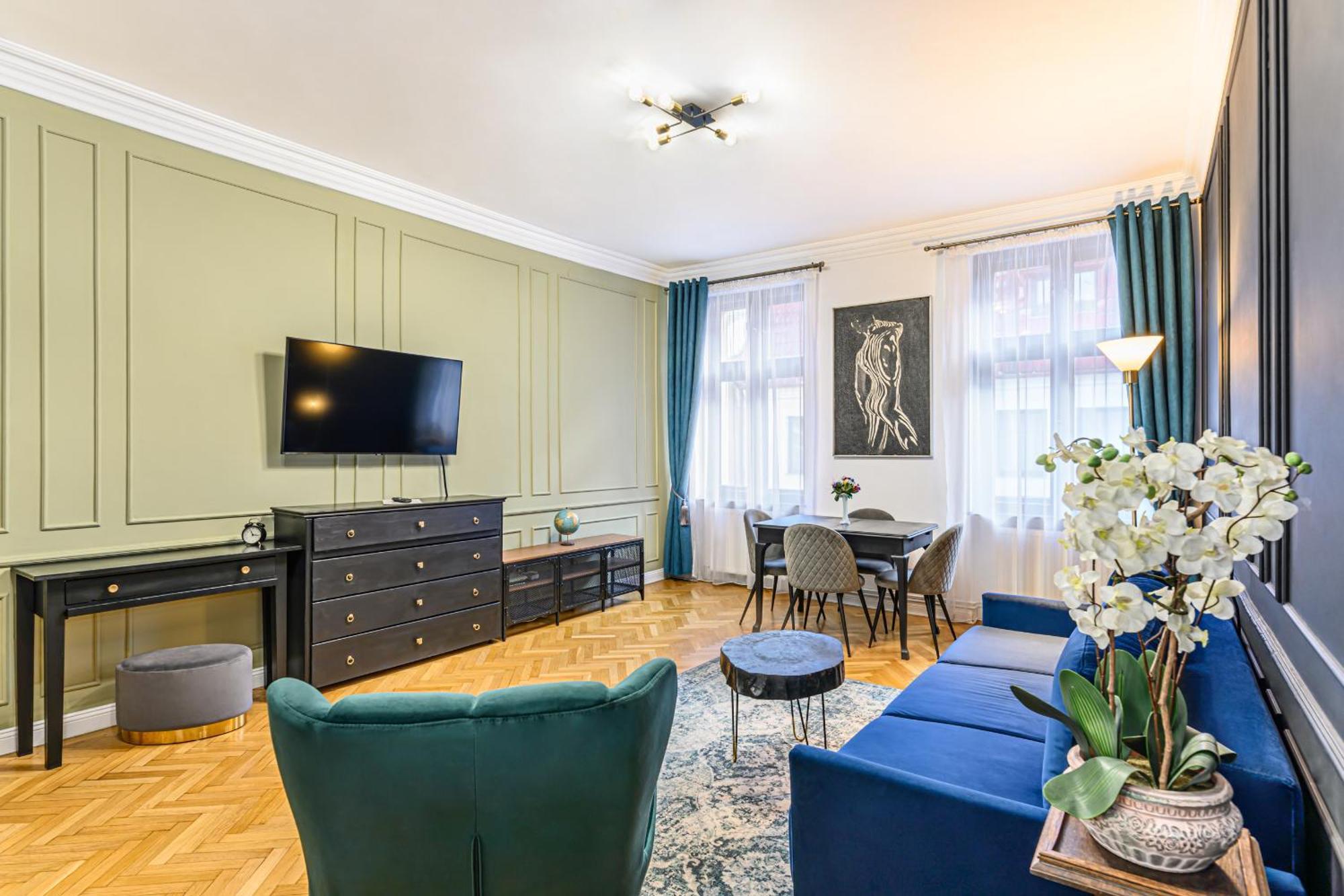 Colins Place Braşov Esterno foto